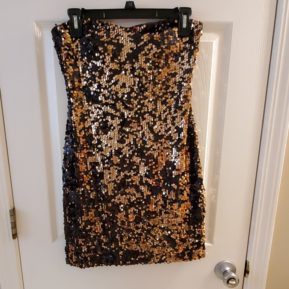 AUW Rose Gold & Black Sequin Strapless Dress. Med.